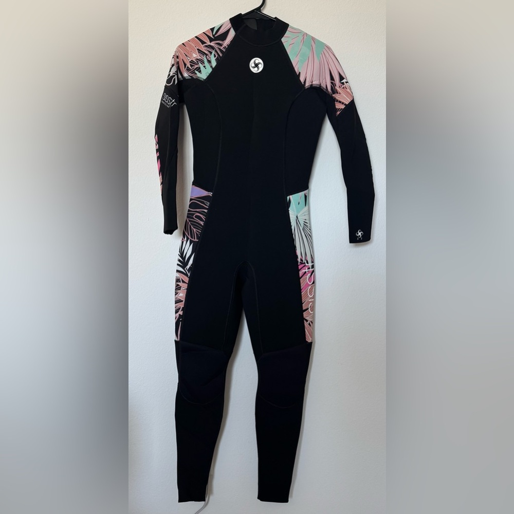 Sisstrevolution 7 Seas 3/2mm Wetsuit - Size 8 - Excellent/Like New